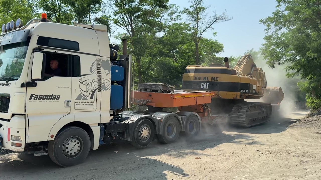 Triple Excavator Transport: Caterpillar 365B, 324E, And Liebherr 964 - Fasoulas Heavy Transports 4k