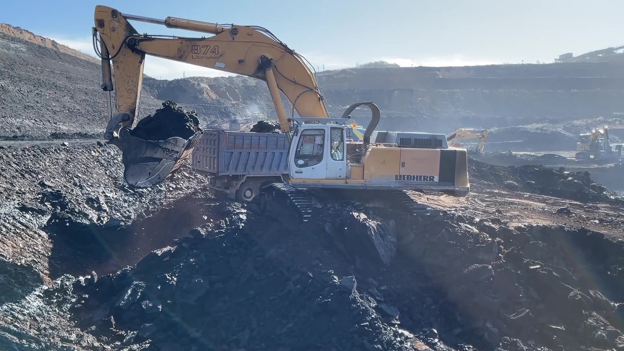 Busy Mine: Liebherr 974 Excavator Loading 4-Axle Trucks | Mining In Motion 4K - Labrianidis Mining