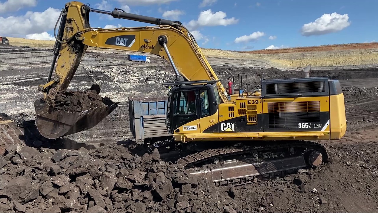 Caterpillar 365C Loads Coal in a Massive Open-Pit Mine — 4-Pass Power in Action - Interkat SA