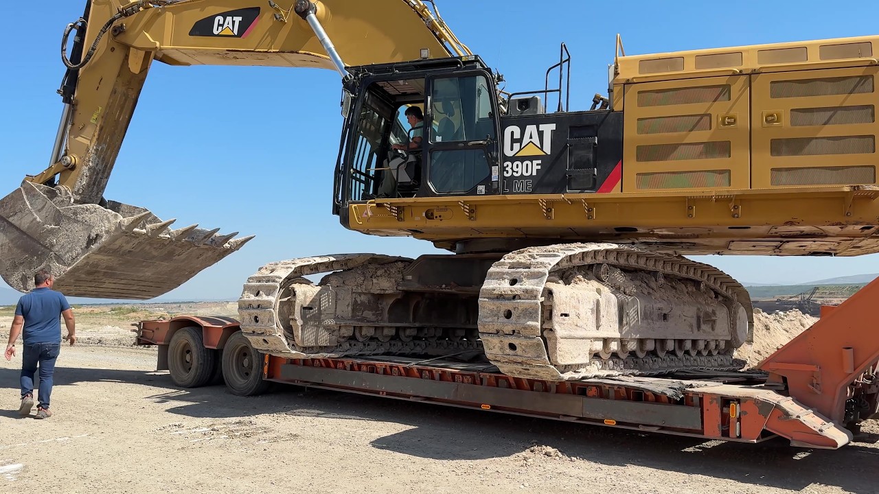 Cat 390F Excavator Transport Across A Massive Site– Heavy Haul In Action 4K - Sotiriadis-Labrianidis